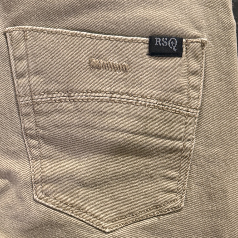 RSQ Men's Khaki Jean Shorts - Picture 5 of 5